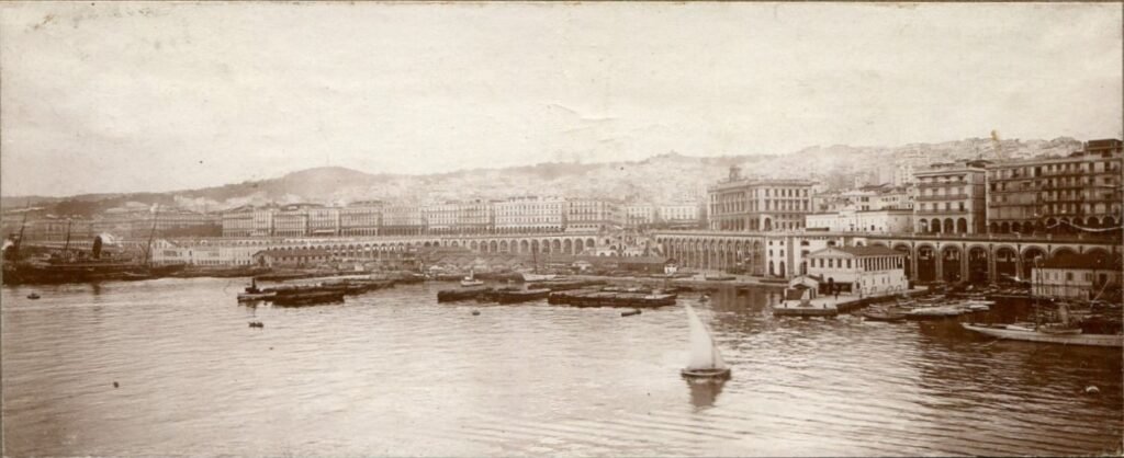 vue panoramique d'alger en 1865